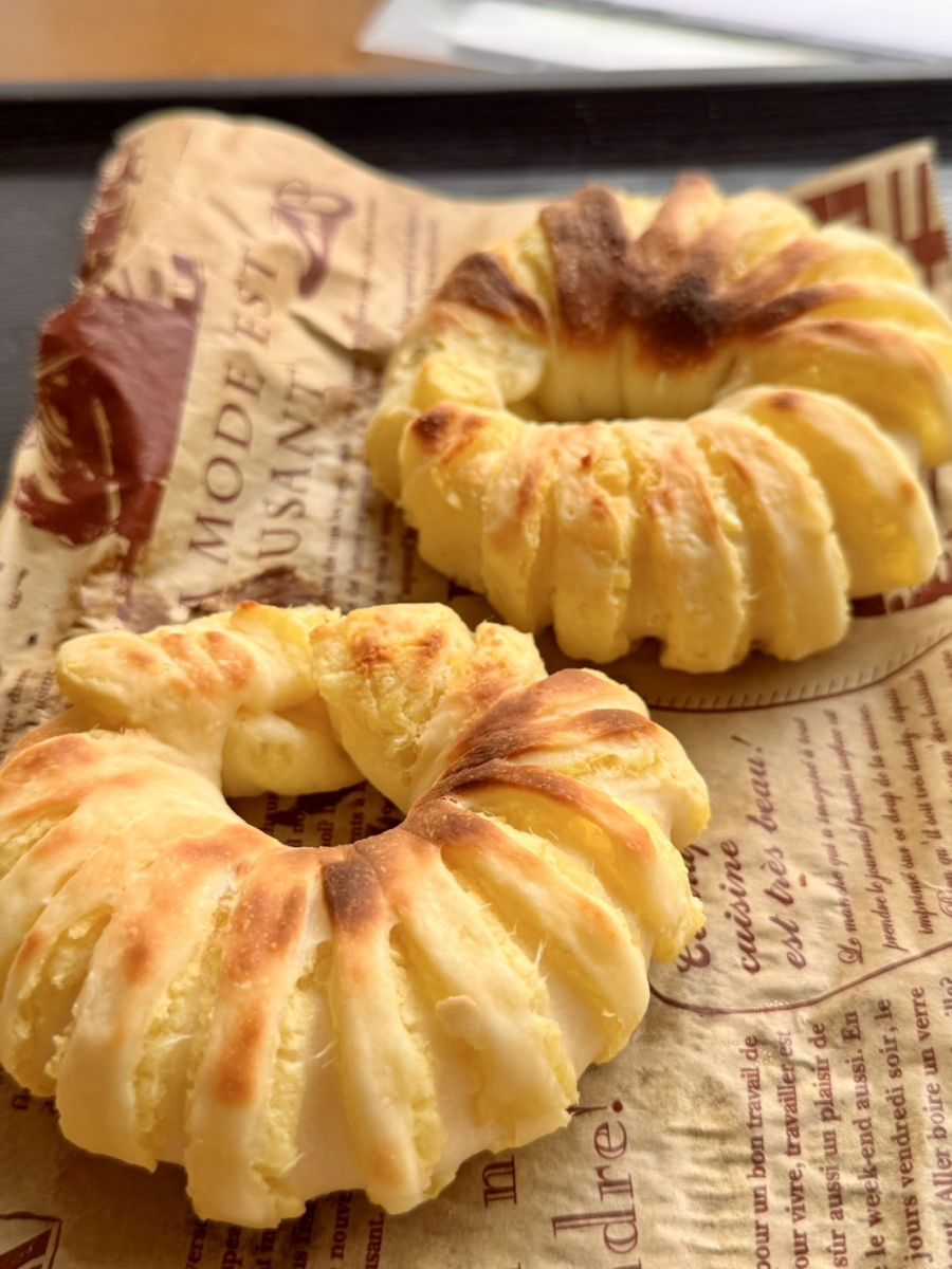 焼きたてのお芋パン